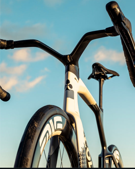 Pogacar, new bike for other records: what the gullwing handlebar is and what are the advantages